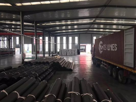 مرافق حوض الروبيان الأبيض ذات السطح الأملس تركز على ممارسات تربية الروبيان المستدامة وحماية البيئة