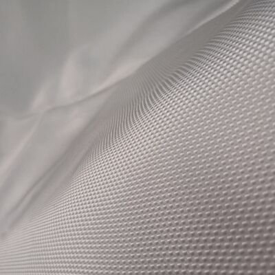 نسيج جيوتكستايل منسوج بطول 50 مترًا و 100 مترًا يتميز بقوة اختراق CBR ≥ 12KN وحجم فتحة 0.05-0.2 مم مثالي لمشاريع بناء الطرق