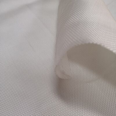 قوة ثقب CBR≥12KN قطعة نسيجية من نوع PET PP مصممة لتوفير قوة و 10 في المئة من التمدد مثالية للصناعة