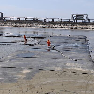 أنابيب نزح المياه الجيوتكستيل عالية النفاذية لمشاريع معالجة الحمأة البلدية