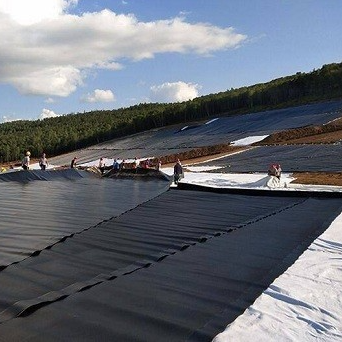 بطانة غشاء أرضي HDPE لخزانات تخزين المياه الزراعية