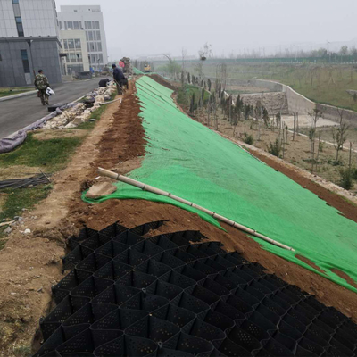 درب HDPE جيوسيل الأرضي للشبكة رصف التربة تثبيت التربة الجيوسيلية الجدران الاستنادية