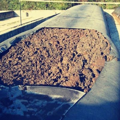 أنابيب إزالة المياه بحجم مفتوح 0.4mm في ارتفاعات 1.5m 1.8m 2.0m 2.5m مناسبة لمراقبة المياه البيئية والبناء
