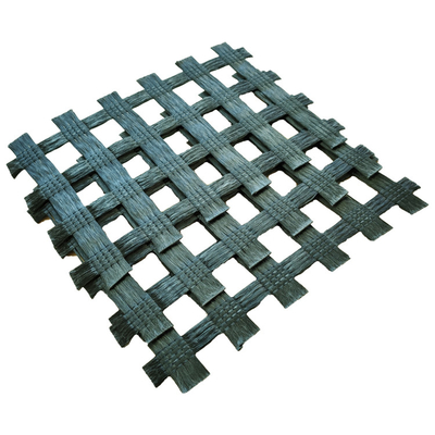 نسيج أسود من الألياف الزجاجية المحبوكة Geogrid 25KN 50KN 100KN للاحتفاظ بجدار الطريق