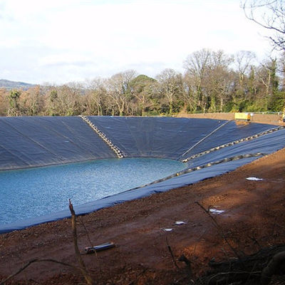 مؤشر الأكسجين ≥ 30 في المئة غشاء أرضي من البولي إيثيلين عالي الكثافة أسود أبيض أزرق أخضر رمادي أحمر أصفر مادة بطانة متينة ومرنة ومقاومة للماء