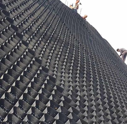 مساحة لحام 330mm HDPE Geocell مع سطح نسيج ناعم أو نوع عسل يلبي معايير GB مثالية لتطبيقات تعزيز الأرض
